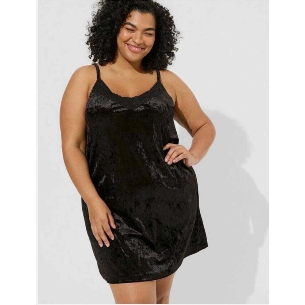 Torrid Sleep Nightgown Plus Size 2X Black Crushed  Velvet Lace Trim Nightie